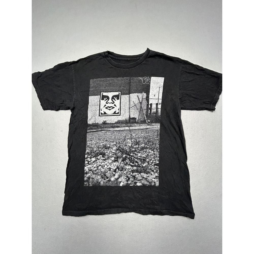 Obey T-Shirt Cotton Black Graphic Print Large Mens